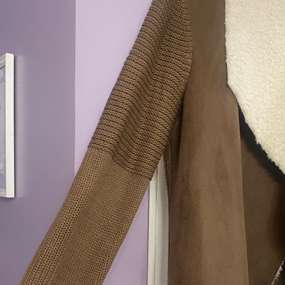 Brown and Cream Women's Jacket - Picture 4 of 7